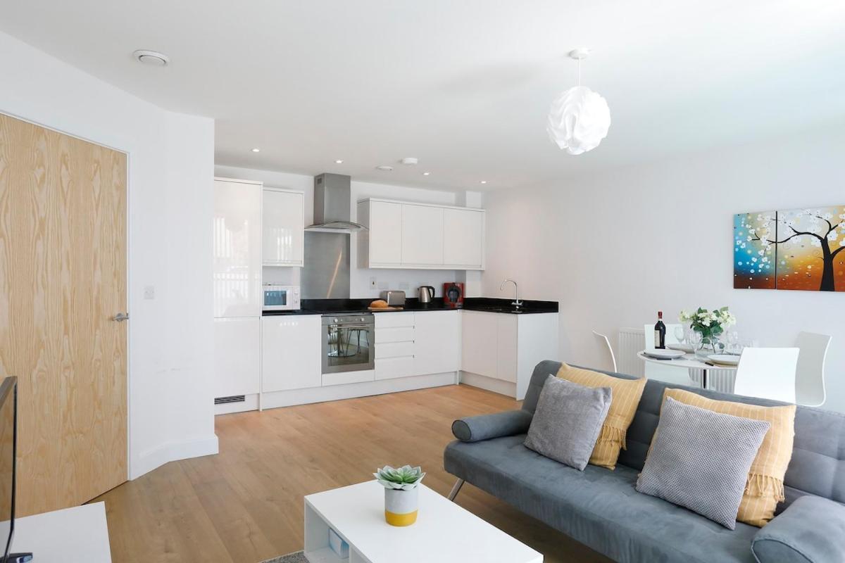 Redhill Queensgate - Modern 1 Bedroom Apartment Kültér fotó